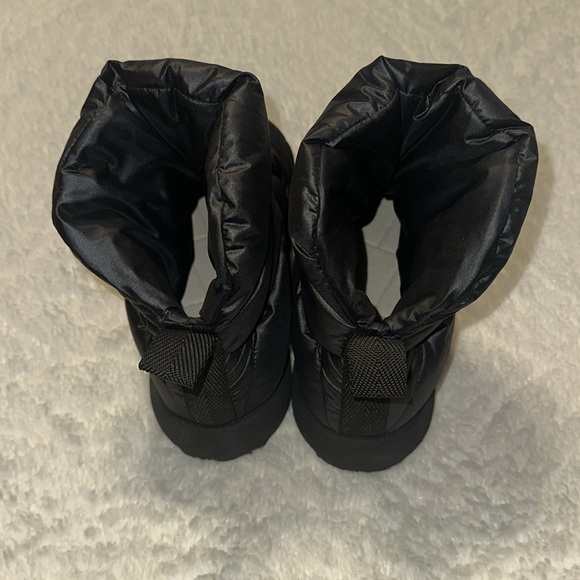 Winter Boots - Picture 3 of 3